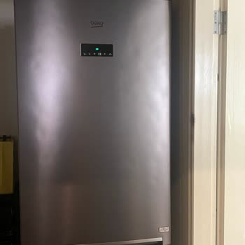 Beko Buzdolabı Kapağında Oluşan Göçükler