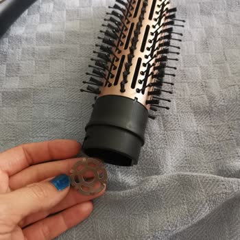 Arzum Ar5063 İlk Denememde İçinden Kendi Kendine Metal Parçası Düştü