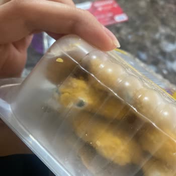 BİM Erpiliç Nuggetlerinde Küf