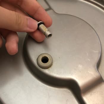 Emsan Montana Düdüklü Tencere Güvenlik Contası Düştü