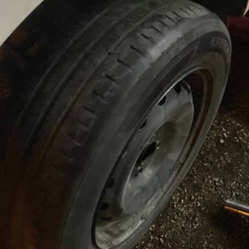 Enterprise Rent A Car Araç Tekerlekleri Ve Frenleri Kötü Veriliyor