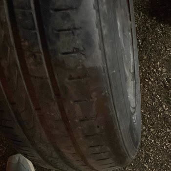 Enterprise Rent A Car Araç Tekerlekleri Ve Frenleri Kötü Veriliyor