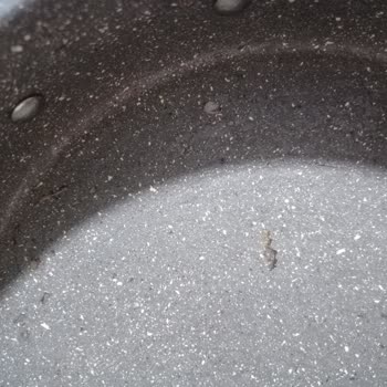 Karaca Züccaciye Karaca Bio Steel Granit Tencere Soyulmaya Başladı