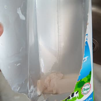 Sütaş Süt Bozuk Çıktı