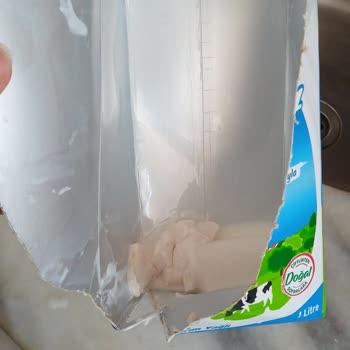 Sütaş Süt Bozuk Çıktı
