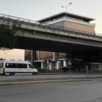 Kamil Koç Yolun Ortasında Bıraktı