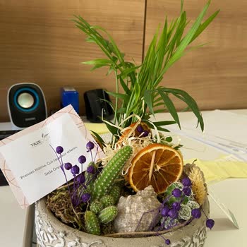 Eksik Ve Özensiz Gönderilen Çiçek (tazecicek.com)