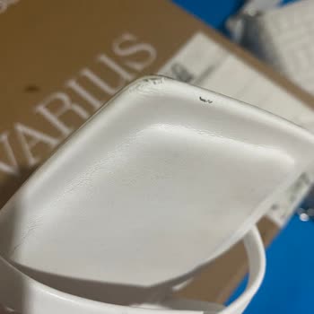 Stradivarius Ayakkabısını Soyulma Oldu