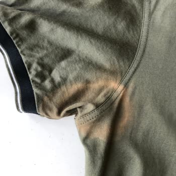 Vakko Tshirt Kol Altı Lekeleri