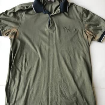 Vakko Tshirt Kol Altı Lekeleri