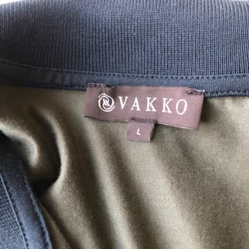 Vakko Tshirt Kol Altı Lekeleri