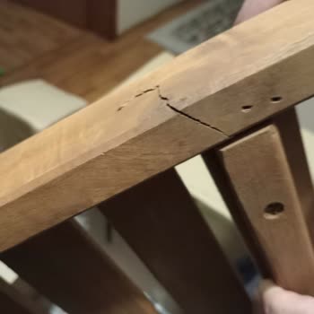 Koçtaş Kırık Çıkan Bahçe Oturma Takımı