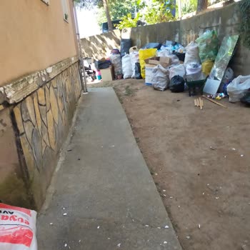 Çimen Sitesi Yönetimi (Kurtköy) Çöp Sorununa Çözüm Bulmuyor