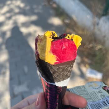 Cornetto Kornet Kısmı Kağıt Gibi