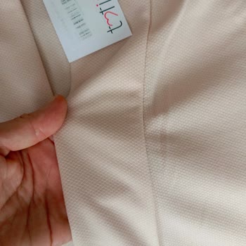 Tofisa Gelen Ürünle Görseldeki Ürün Kumaşı Çok Farklı