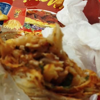 Maxidos Döner Yemeğimden Tavuk Tüyü Çıktı