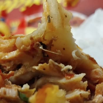 Maxidos Döner Yemeğimden Tavuk Tüyü Çıktı