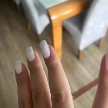 Rosse Moos Beauty Protez Tırnak Mağduriyeti