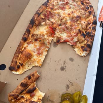 Pidem Restaurant Yanık Ve Kuru Pide Gönderdiler