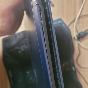 HP Victus Ekran Çatlaması