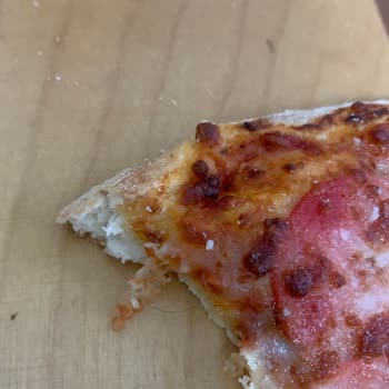 Domino's Pizza Pizzamdan Upuzun Saç Çıktı