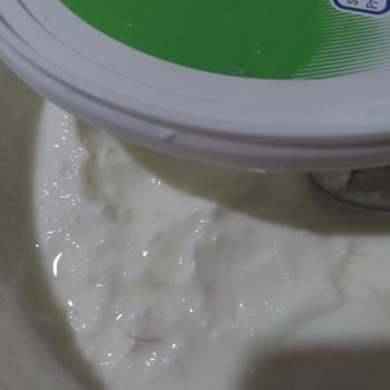 BİM Dost Marka Yoğurttan Çıkan Kıl!