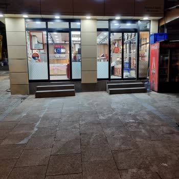 Tatlıbak 21:50'de Gittim Kapanmasına 10 Dakika Vardı İçeri Almadı