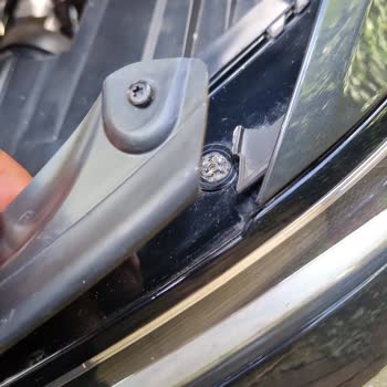 Volkswagen Serviste Araca Zara Verildi