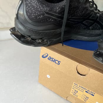 Asics Marka Koşu Ayakkabısı