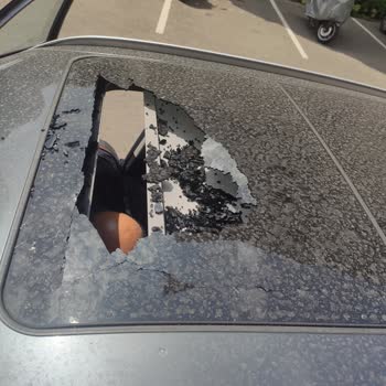 Patlayan BMW Sunroof'u Ve İkame Araç Problemi