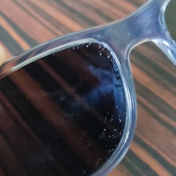 Atasun Dan Aldığım Armani Gözlük Camları Kendi Kendine Dökülüyor