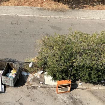 Çiğli Belediyesi Çöp Kokusu Apartmana Geliyor!