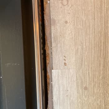 Genç Yapı (Edremit) Aşırı Kalitesiz Ve Emanet Yapılmış Çöp Oldu Verdiğimiz Para