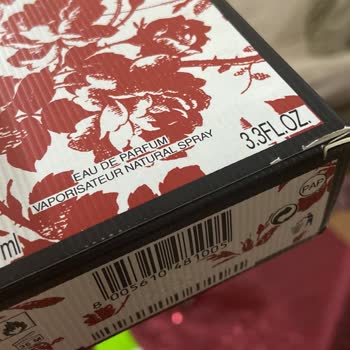 Lauren Parfümeri Orijinalliği Şüpheli Ürünlerin Orijinal Olduğunu Söylüyorlar