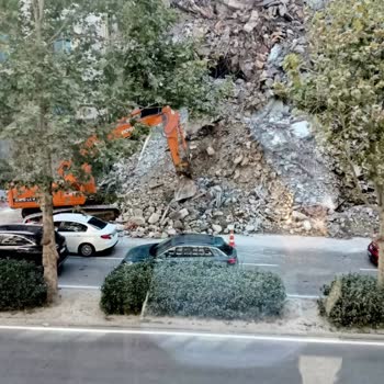 İzmir Valiliği İzmir'deki Eski Ticaret Odası Yıkımı Faciası