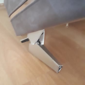 Evkur Alışveriş 2 Tane Koltuk Bacağı Kırıldı Ancak Arıza Giderilmedi