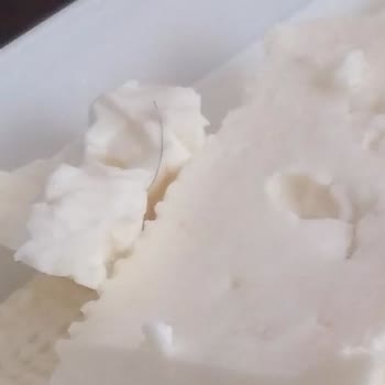 Aknaz Üründen Kıl Çıktı