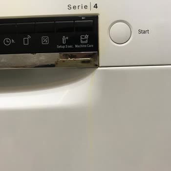 Bosch Bulaşık Makinesi Kapağında Sarı Lekelenme!