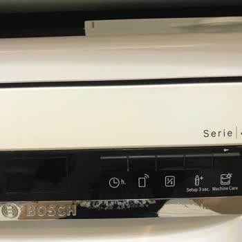 Bosch Bulaşık Makinesi Kapağında Sarı Lekelenme!