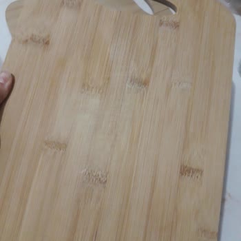 Karaca Züccaciye Karaca Mağazasından Alınan 2 Li Kesme Tahtası Her Yerinden Çatlıyor.