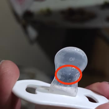 Wee Baby Emzik İçerisinde Yabancı Cisim