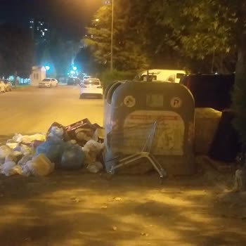 Etimesgut Belediyesi Çöp Konteyner Yerine Konmuyor