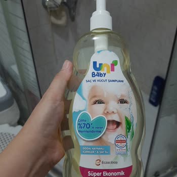 Uni Baby Bebek Şampuanı Göz Yakıyor!