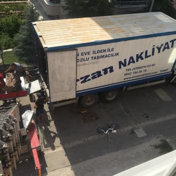 Erzan Nakliyat Mobilyamızı Ve Evin Camını Kırdılar. Zararlarımız Karşılanmadı.