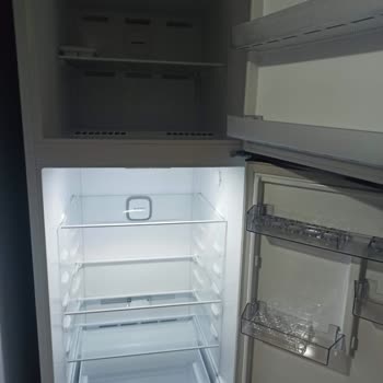 Arçelik İmkansızı Başarıp Lambasız Derin Donduruculu Buzdolabı Üretmiş