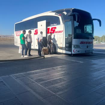 Yeni Sivas Tur Muavinin Terbiyesizliği Ve Kötü Hizmet
