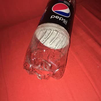 Pepsi Kolanın Durduk Yere Patlaması