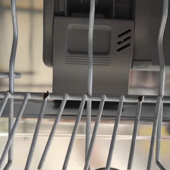 LG Bulaşık Makinesi Tel Paslanması