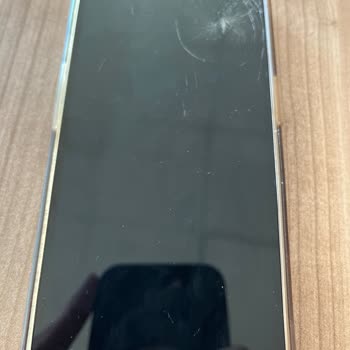 Apple Servisinde Ekran Değişimim Yapılmadı