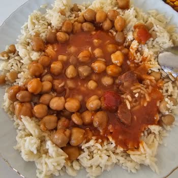 Tada Etli Nohuttaki Azcık Et